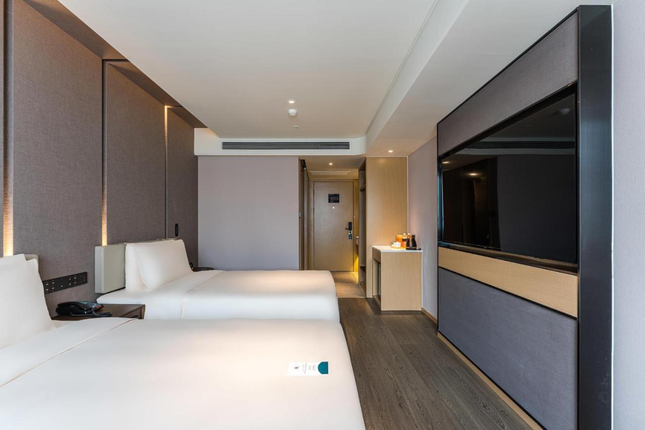 Hotel Atour Daning International Shanghai